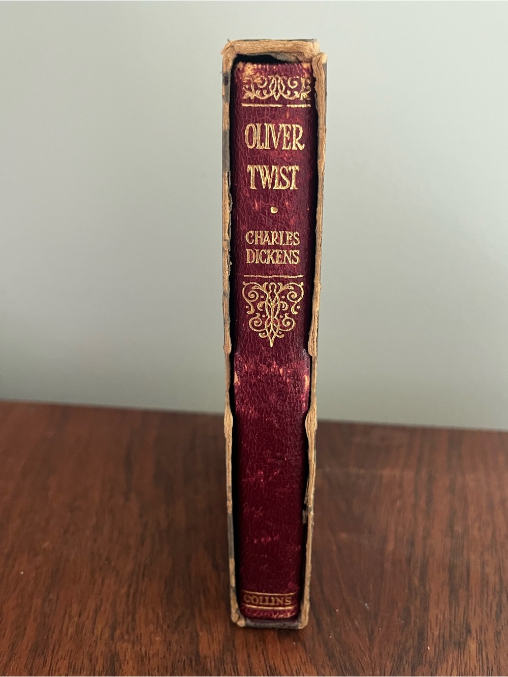 Antique Oliver Twist leather Book with slip cover Uk published
